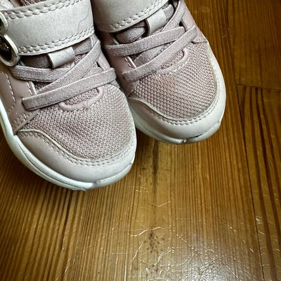 H&M Minnie pink white low top sneakers SIZE 3-4 - Picture 5 of 7
